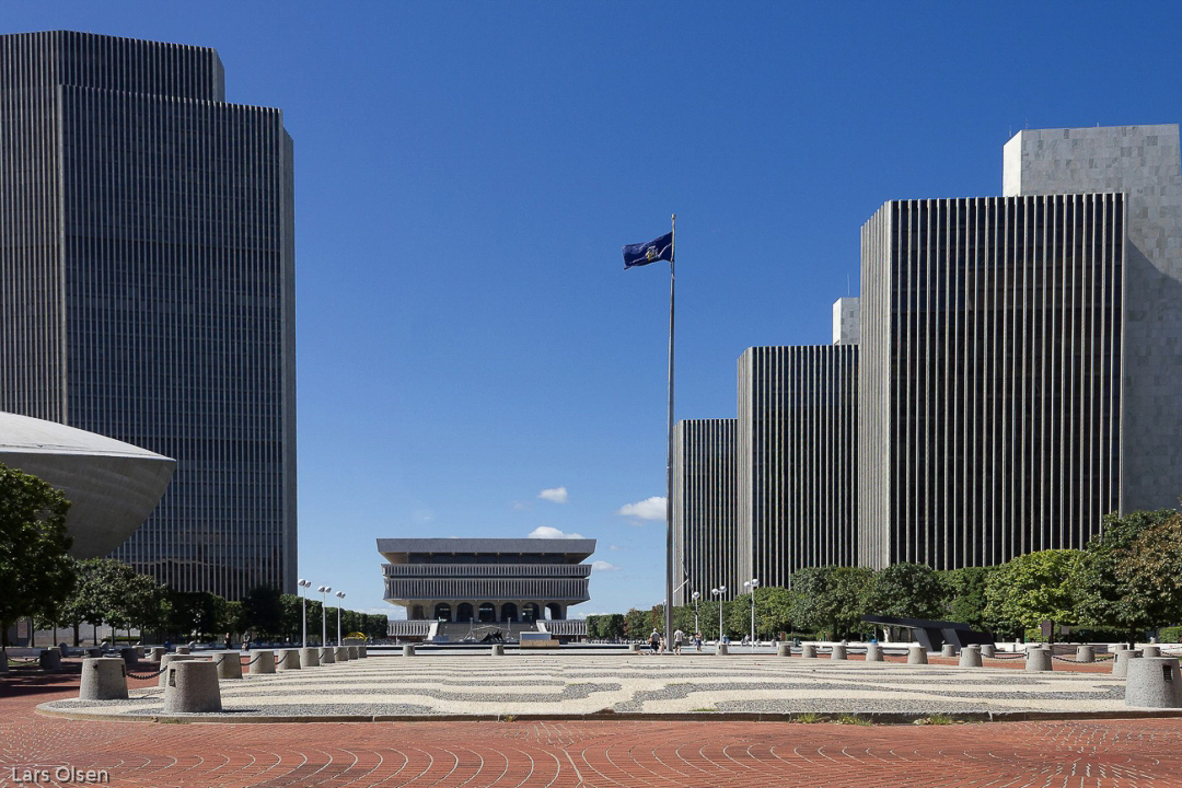 Empire_State_Plaza