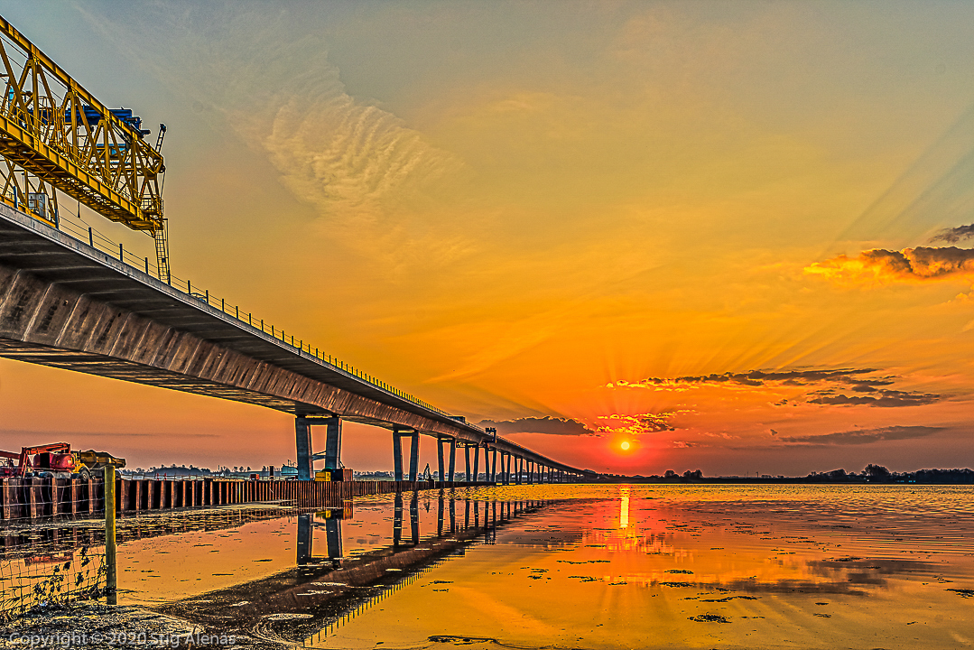 BroenSunrise